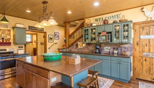 Stunning Mountainside Cabin Rental with a View Nestled in the Heart of the Colorado Rockies - Foto 4