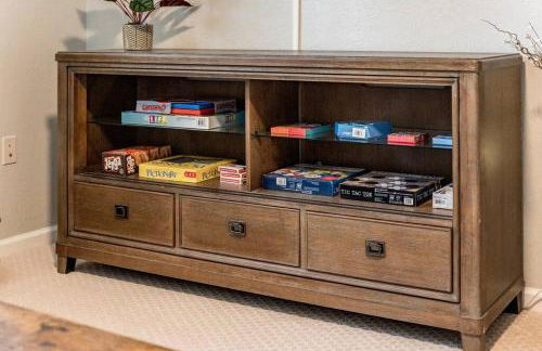 Massanutten 2 King Suites 4 BR Hot Tub Game Room Kids Toys Flower on the Mountain - Foto 32