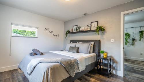 2 BD Home w/ Private Parking, Private Yard & W/D - Foto 5