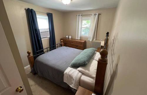 The Purple Door apt in the heart of Radford city - Foto 18