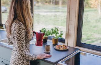 LasHouse - Nowoczesna stodoła z widokiem na las - Foto 8