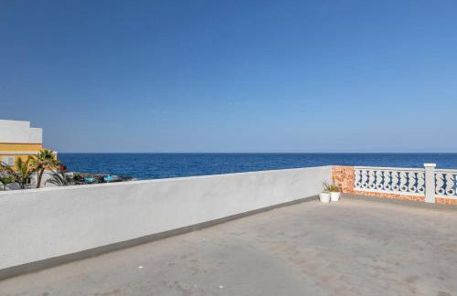 Seaside House With Heated Pool - Photo 34