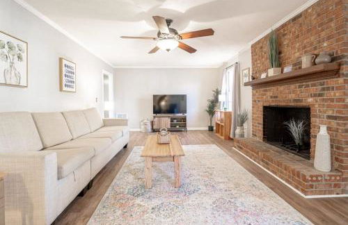 Serene on Sonning- Close to I-26- 20 Mins to Midtown - Foto 1