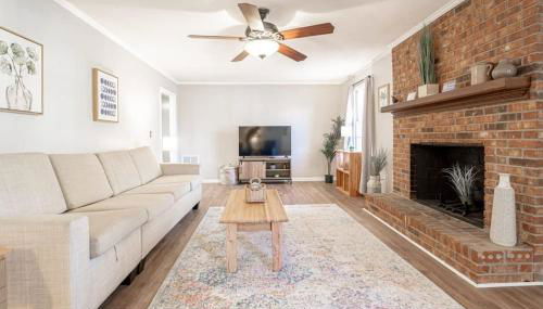 Serene on Sonning- Close to I-26- 20 Mins to Midtown - Foto 1