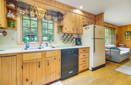 Lakefront Escape with Deck and Kayaks in Lovell! - Foto 10