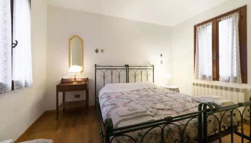 San Barnaba Artist's district house - Photo 2