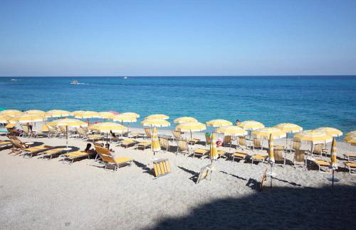 Casa Baia Verde sul Mare Baia Verde Beach Apartment - Foto 4