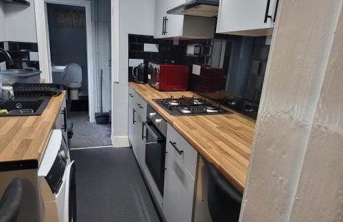 Apartment - Sleeps 5 - Great Location - Parking - Foto 53