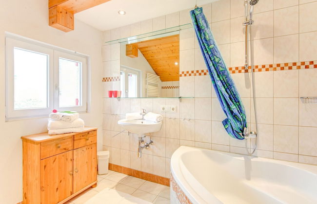 Urbane Apartment in Sankt Gallenkirch With Balcony - Foto 49