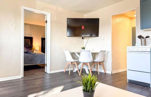 Downtown Area 2 Beds plus Sofa bed Sleep 6 Stylish - Foto 3