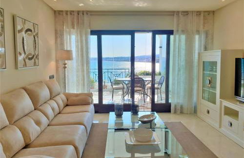 LUXURY APARTMENT FRONTAL TO THE SEA IN ESTEPONA DONCELLA BEACH - Photo 10