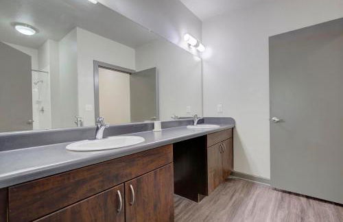 Landing Incredible 2BD Clubhouse Pool - Foto 22