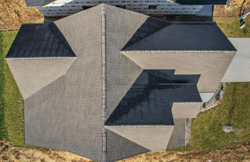 Modern & upscale home near Derby - Foto 46