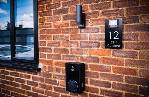 Clifftop Coastal Retreat - Accessible Pet Friendly Sea View - Sleeps 8 - Perfect for Contractors and Long Stays - Foto 30