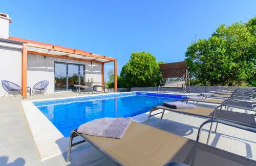 Villa Balun in Orihi - 3 bedrooms - pool - garden - sauna - Foto 2