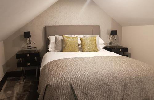 The Queens Head, Parkside Apartment 5 - Photo 7