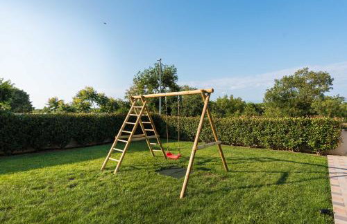 Villa Petra s bazenom, roštiljem i parkingom - Foto 37