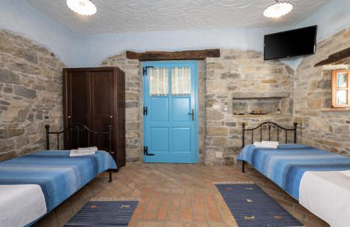 Villa Denis Village in Central Istria for 28 people pet friendly complex of 4 stone houses - Photo 24