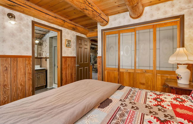 The Log Home Quintessential Log Cabin in Ynp! - Foto 11