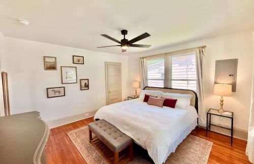 Charming Downtown Family Home with Fenced Yard - Foto 7