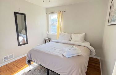 Historic 2 bedroom home in Old Town-main floor - Foto 8