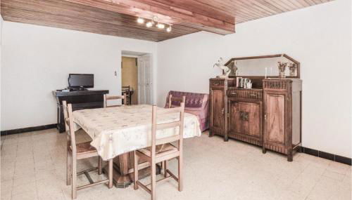 2 Bedroom Cozy Apartment In Pietranera - Foto 5