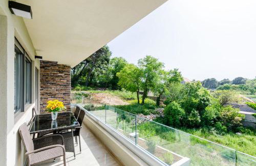 Villa Dolores Apartments - Photo 14