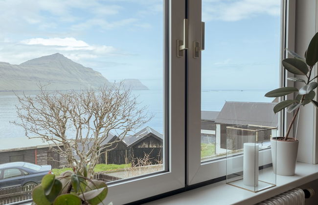 Serenity By The Sea | 3-Br House | Sea View - Photo 24