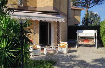 Villa Lido dei Pini 4 persone giardino 350mq wifi 3 chilometri dal mare - Foto 1