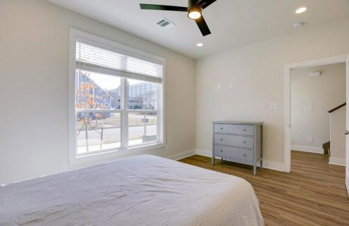 Less Than 1 Mi to Texas AandM Group Getaway with Balcony! - Photo 14