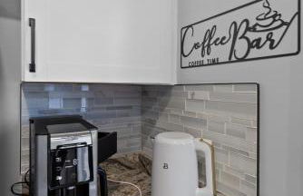 Dark House With HotTub TV in Rooms - Foto 4