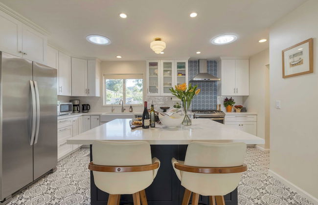 Hummingbird Haven by Avantstay Dog-friendly, Near the Beach, Huge Yard+hot Tub - Foto 10