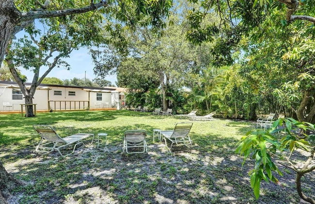 Modern Hallandale Apt w/ Backyard Near Beach - Foto 8