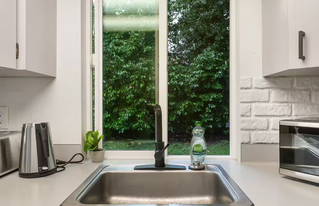 Comfortable Kirkland Home for Family & Remote Work - Photo 18