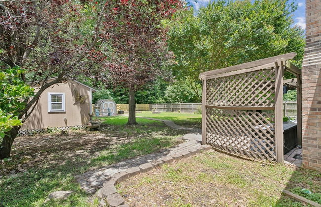 Enchanted Forest - 4 2 30 day pet Friendly - Photo 38