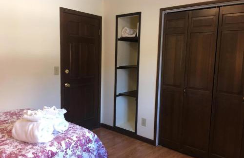 Glacier Guest Room - PRIVATE ROOM IN SHARED HOUSE REDUCED PRICE ON TOURS - Foto 15