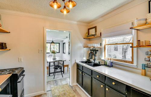 10 Mi to Asheville Mtn-View Hideaway! - Foto 10