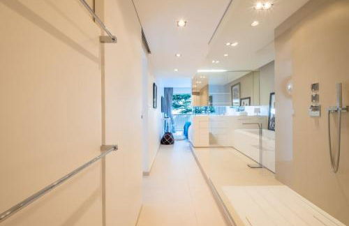 Elegant 3-Room Apartment with Terrace Pool & Island Views - Foto 24