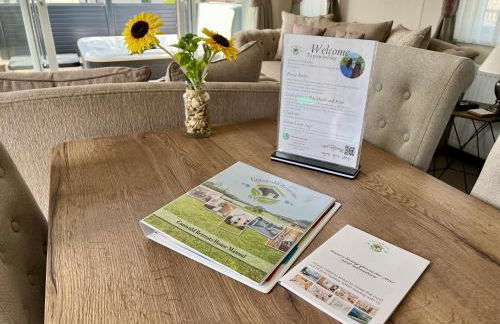 Honeysuckle Hot Tub Lodge - Foto 13