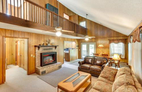 Cozy Oklahoma Retreat with Patio, Fire Pit and Grill! - Foto 4