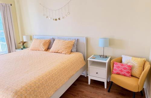 Walk Downtown, Private Parking, Short Drive to Beach & NAS - Foto 20