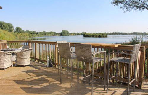 Coot Cottage - holiday house with fantastic lake views - Foto 1