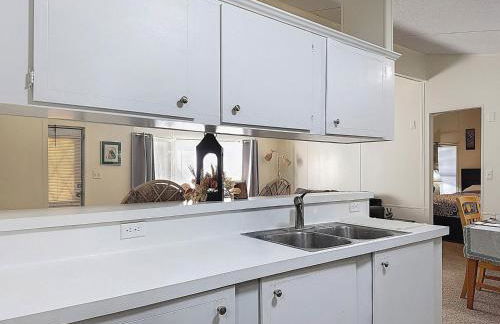 Forest Hideaway • Screened Porch • Grill - Foto 20