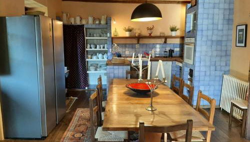 The Manor House - Photo 2