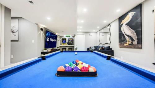 Modern 5BR, Kid-Friendly Home In Poconos with Pool Table - Foto 4