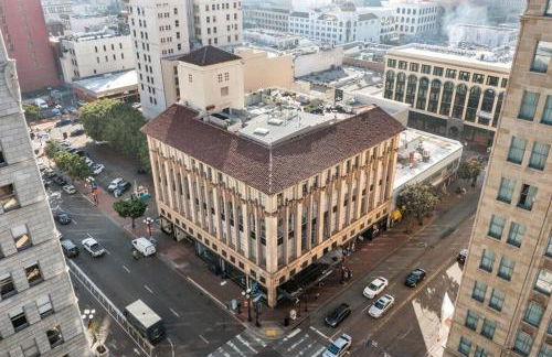 Historic Gaslamp Loft with Peloton Bike and Roof Deck - Foto 15