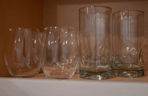 Prime OTR off Vine St, Lux Full Bed, Fast WiFi, Fully Equipped, 50in TV, Sleeps 4ppl - Foto 28