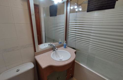 Acogedor adosado con piscina - Foto 32