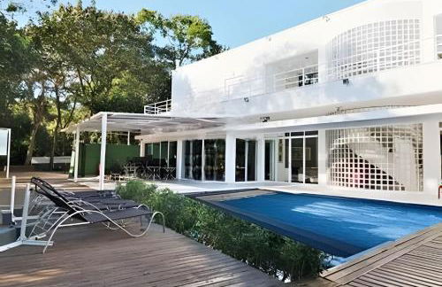 Mansão Cinematográfica em Condomínio- Granja Viana - Foto 2