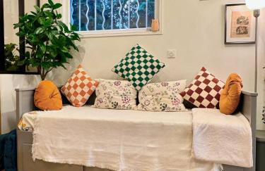 Exquisite tiny house with garden and air con - between Paris-Disneyland - 3mins from train station - Foto 11